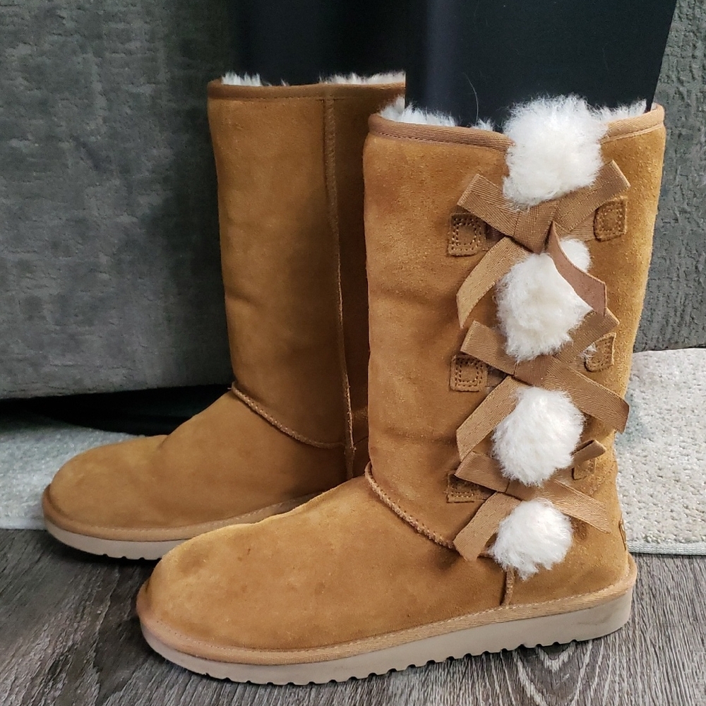 Koolaburra Tan Suede Tall Winter Boots with Bow Detail Sz 10